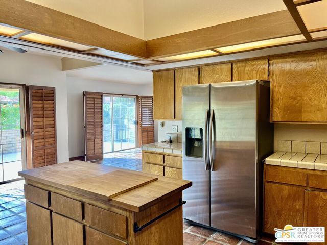 2657 N Whitewater Club Drive, Palm Springs, CA 92262