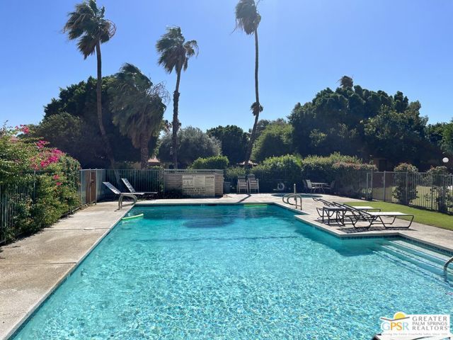 2657 N Whitewater Club Drive, Palm Springs, CA 92262