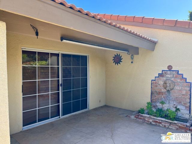 2657 N Whitewater Club Drive, Palm Springs, CA 92262