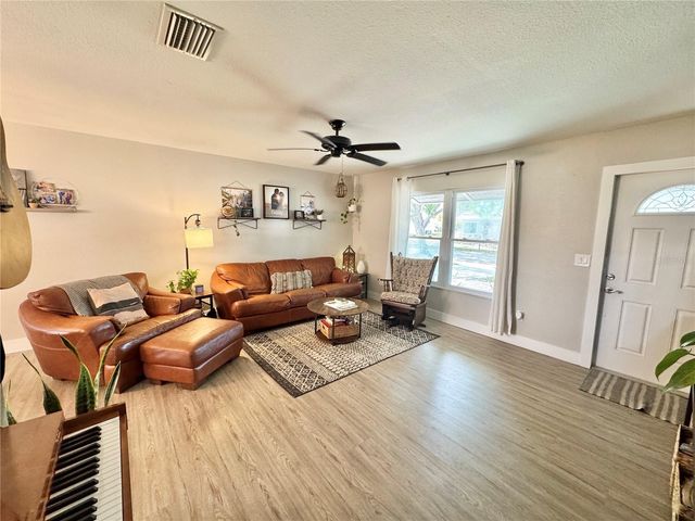 4400 MCKIBBEN DRIVE, North Port, FL 34287