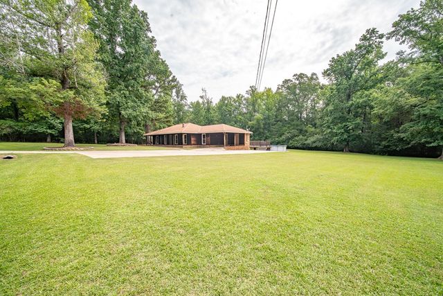 555 Shenandoah Drive, Cataula, GA 31804