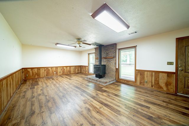 555 Shenandoah Drive, Cataula, GA 31804