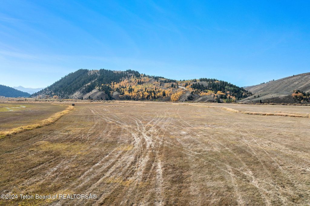 955 RED TAIL BUTTE Road, Jackson, WY 83001 photo 8