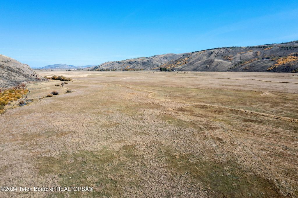 955 RED TAIL BUTTE Road, Jackson, WY 83001 photo 9