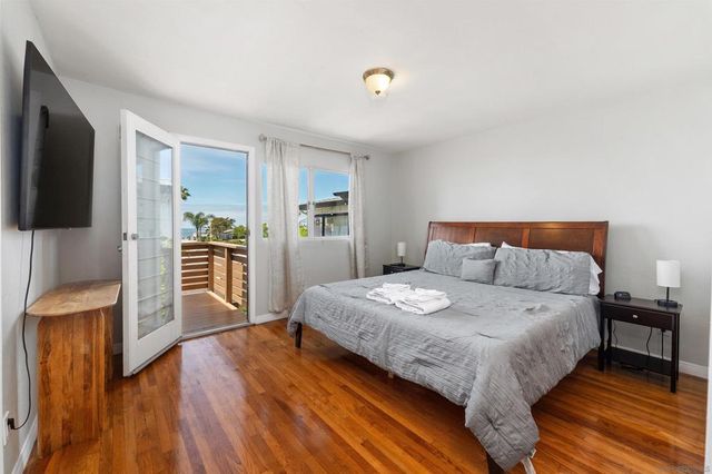 82 Crystal Dr, San Diego, CA 92109