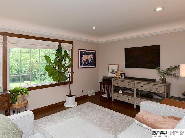 3214 N 78 Street, Omaha, NE 68134