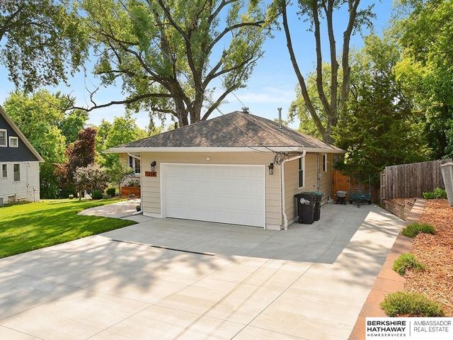 3214 N 78 Street, Omaha, NE 68134