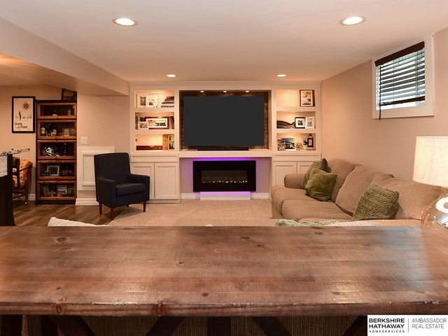3214 N 78 Street, Omaha, NE 68134