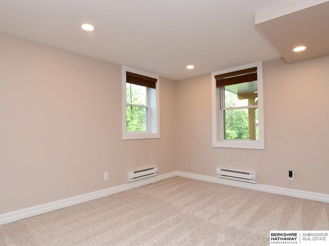3214 N 78 Street, Omaha, NE 68134