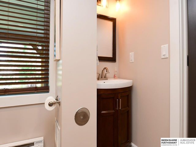 3214 N 78 Street, Omaha, NE 68134