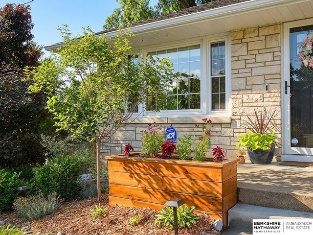 3214 N 78 Street, Omaha, NE 68134