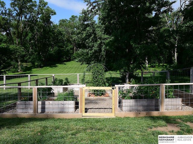 3214 N 78 Street, Omaha, NE 68134