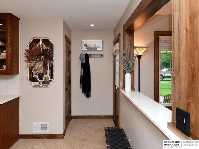 3214 N 78 Street, Omaha, NE 68134