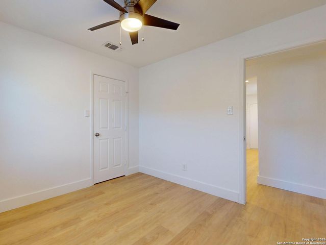 215 Artemis, San Antonio, TX 78218