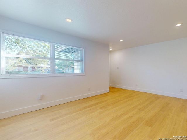 215 Artemis, San Antonio, TX 78218