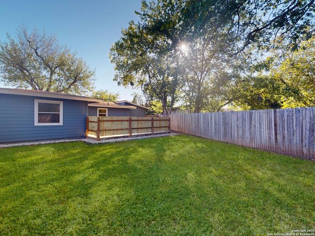 215 Artemis, San Antonio, TX 78218