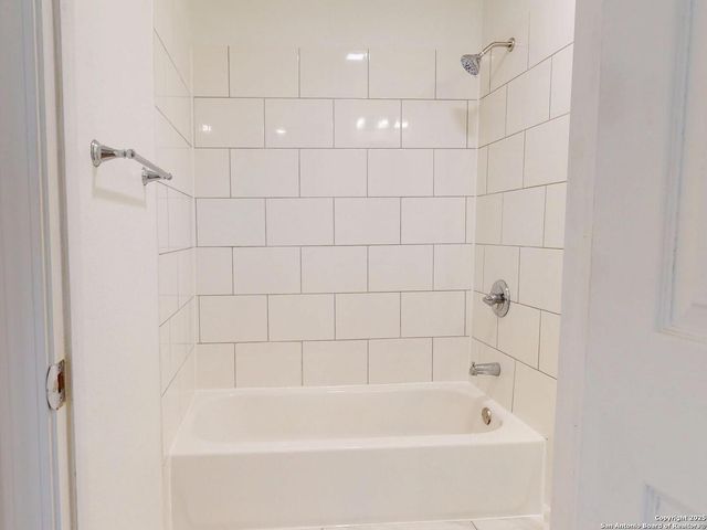 215 Artemis, San Antonio, TX 78218