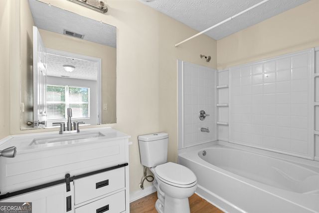 1202 Fairington Village Drive, Lithonia, GA 30038