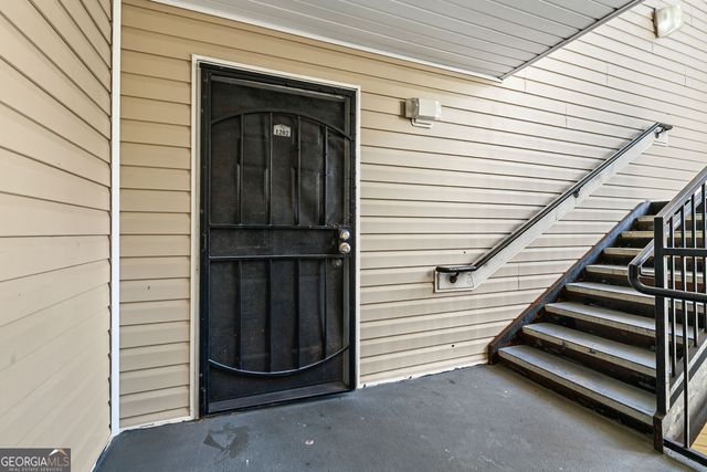 1202 Fairington Village Drive, Lithonia, GA 30038