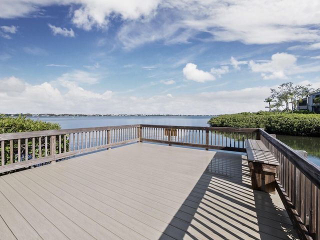 1511 PELICAN POINT DRIVE 280, Sarasota, FL 34231