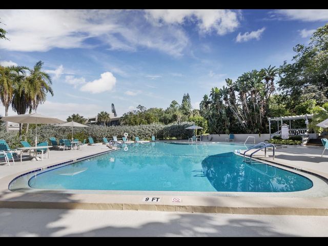 1511 PELICAN POINT DRIVE 280, Sarasota, FL 34231