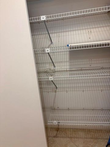 1511 PELICAN POINT DRIVE 280, Sarasota, FL 34231