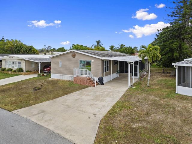 6910 SE Congress Street, Hobe Sound, FL 33455