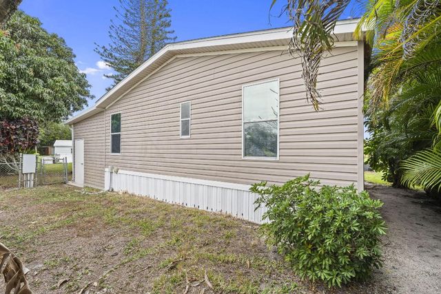 6910 SE Congress Street, Hobe Sound, FL 33455