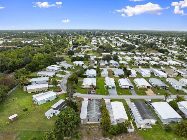 6910 SE Congress Street, Hobe Sound, FL 33455