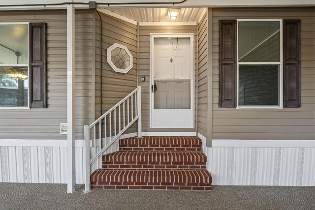 6910 SE Congress Street, Hobe Sound, FL 33455