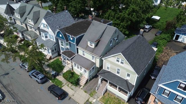 27 Cummings St, Irvington Twp., NJ 07111