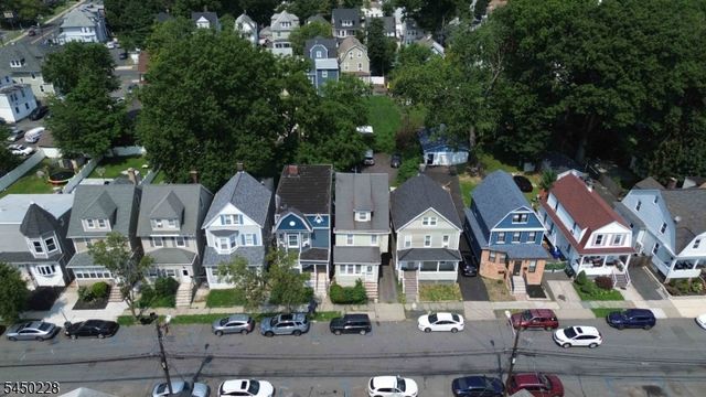 27 Cummings St, Irvington Twp., NJ 07111