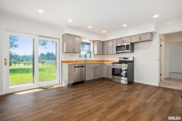 288 SHEFFIELD Road, Groveland, IL 61535