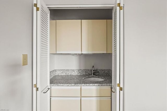 500 Winston Salem Ave Apt 207, Virginia Beach, VA 23451