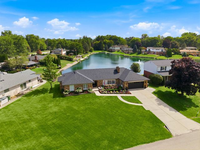 5726 Woodmire Drive, Shelby Twp, MI 48316