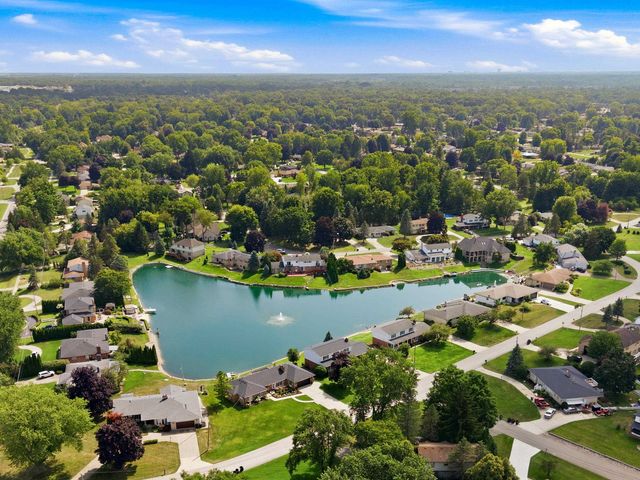 5726 Woodmire Drive, Shelby Twp, MI 48316