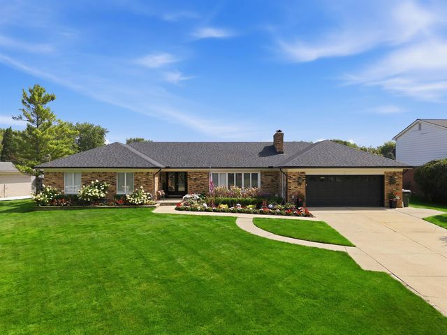 5726 Woodmire Drive, Shelby Twp, MI 48316