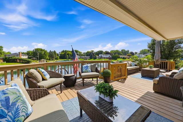 5726 Woodmire Drive, Shelby Twp, MI 48316