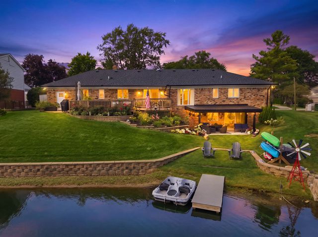 5726 Woodmire Drive, Shelby Twp, MI 48316
