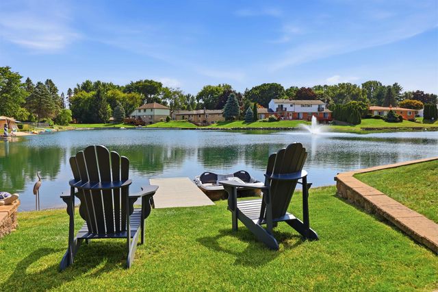 5726 Woodmire Drive, Shelby Twp, MI 48316