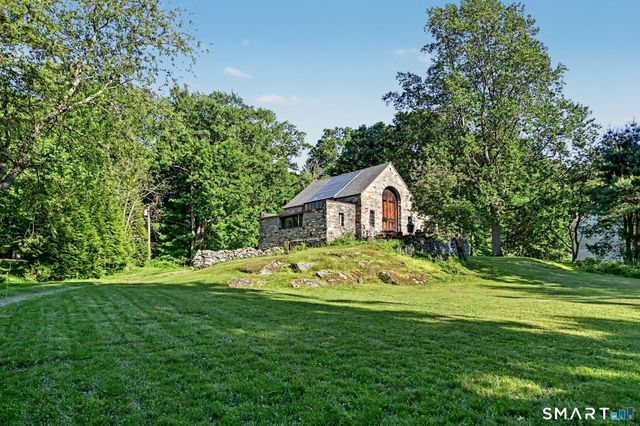 11 Hitchcock Road, Westport, CT 06880