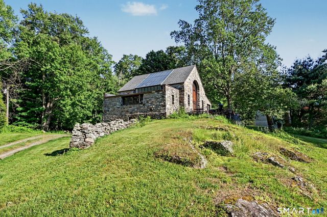 11 Hitchcock Road, Westport, CT 06880