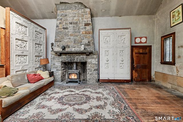 11 Hitchcock Road, Westport, CT 06880