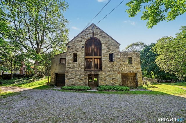 11 Hitchcock Road, Westport, CT 06880