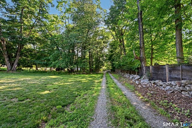 11 Hitchcock Road, Westport, CT 06880