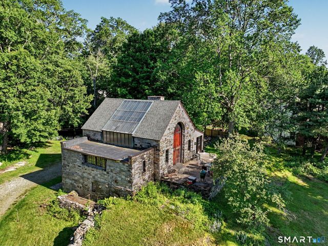 11 Hitchcock Road, Westport, CT 06880