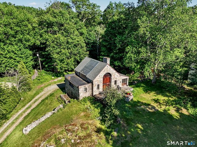 11 Hitchcock Road, Westport, CT 06880