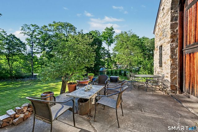 11 Hitchcock Road, Westport, CT 06880