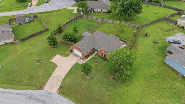 8012 Cottonwood Avenue, Claremore, OK 74019