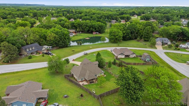 8012 Cottonwood Avenue, Claremore, OK 74019